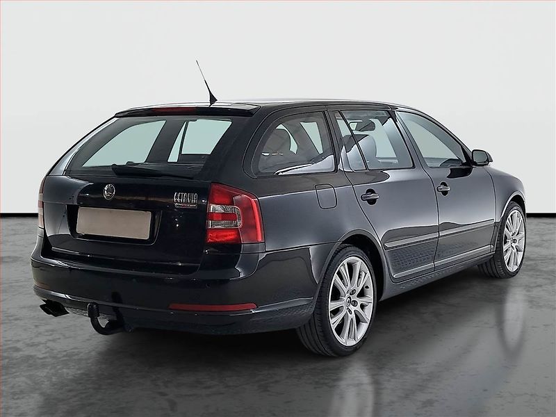Škoda Octavia (2006) RS 2.0 TFSI, Tempomat - fotka 5 z 17