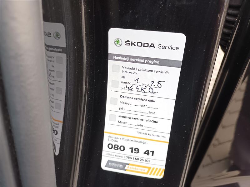 Škoda Karoq 1,5 TSI,110KW,DSG,RADAR - fotka 28 z 41