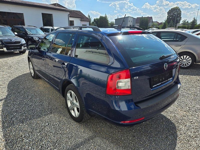 Škoda Octavia (2013) 2.0 TDI Serviska - fotka 7 z 31