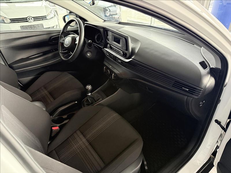 Hyundai Bayon 1,2   61kW,SERVISKA,ČR,1.MAJIT - fotka 9 z 22