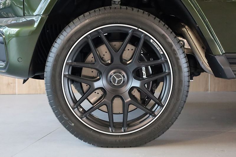 Mercedes-Benz Třídy G G63 AMG PERFORMANCE MANUFAKTUR - fotka 15 z 48