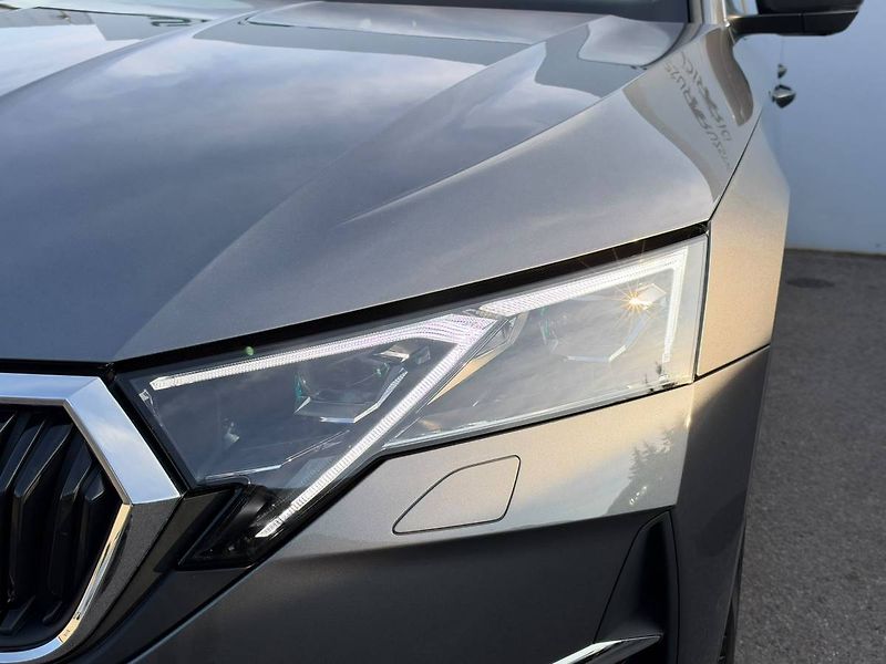 Škoda Octavia combi Exclusive Selection 1,5 - fotka 34 z 37