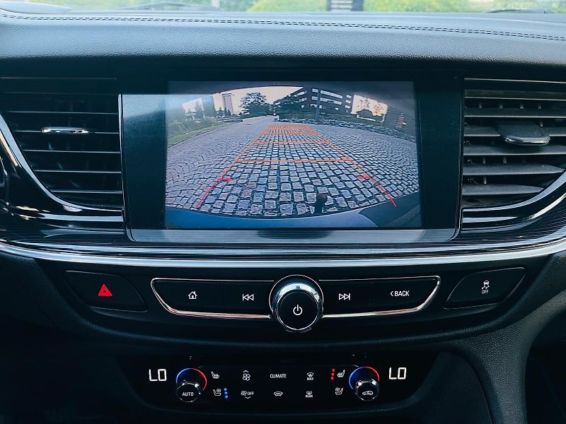 Opel Insignia 2.0CDTi MAN SERVISKA TAŽNÉ LED - fotka 37 z 55
