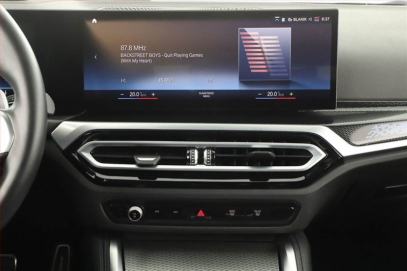 BMW Řada 2 (2023) M240i - fotka 9 z 22
