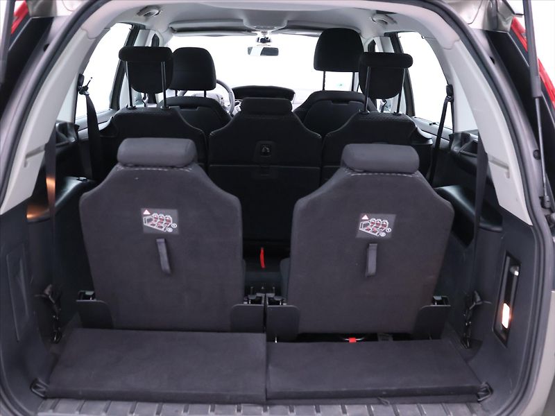 Citroën C4 Picasso 2,0 HDi 110 kW Tendance Tažné - fotka 15 z 26