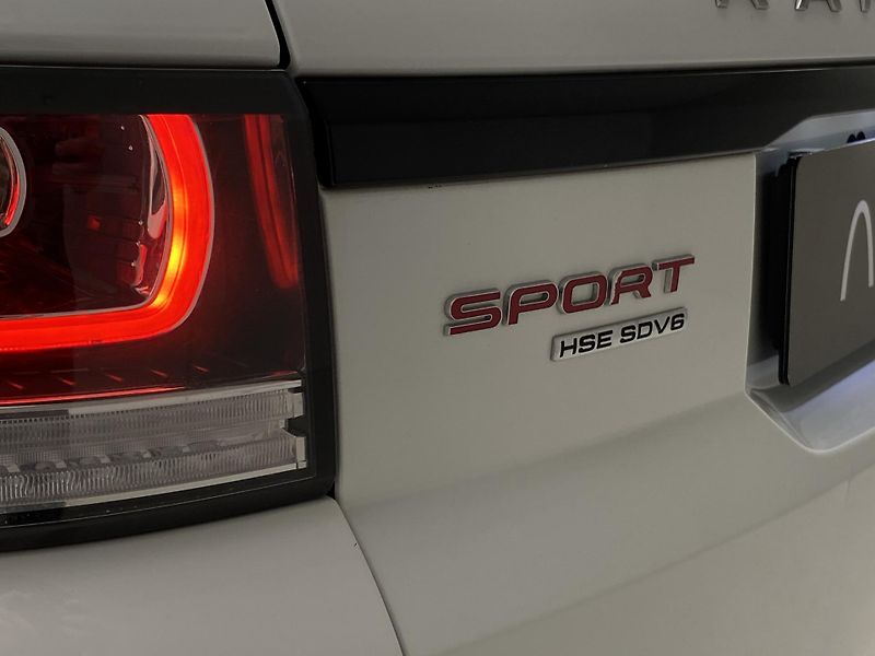 Land Rover Range Rover Sport 3.0 SDV6 HSE AWD AUT - fotka 32 z 46