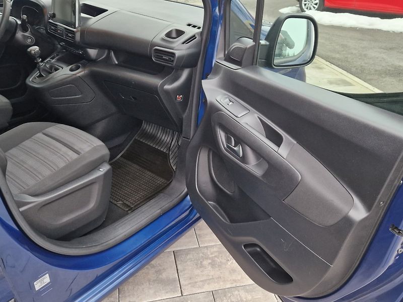 Opel Combo (2021) LIFE 1,5 CDTi - fotka 13 z 30