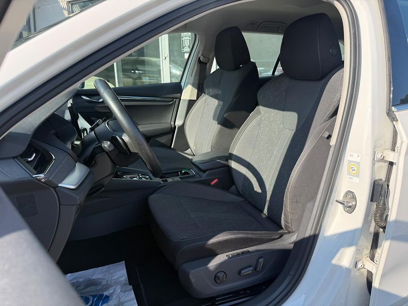 Škoda Octavia Style 2.0 TDI 110kW DSG Combi - fotka 8 z 25