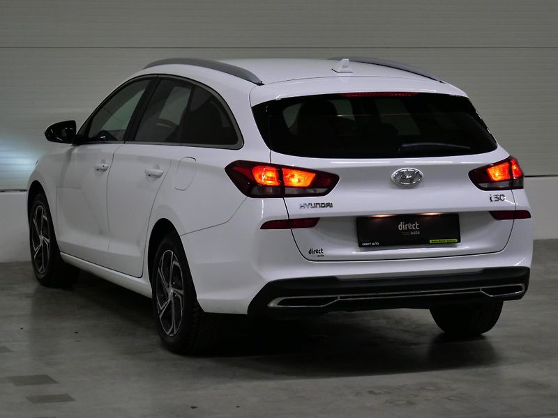Hyundai i30 - fotka 7 z 26