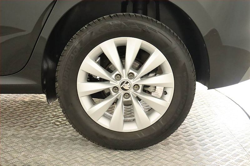Škoda Kamiq (2021) 1.5 TSI - fotka 15 z 26