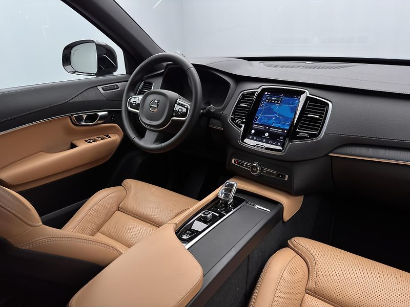 Volvo XC90 T8 AWD RECHARGE DARK PLUS CZ  - fotka 28 z 51
