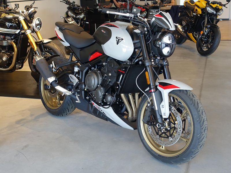 Triumph Trident 800 (2026) - fotografie inzerátu