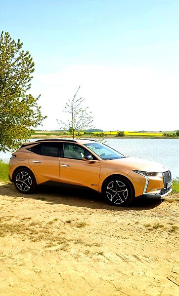 DS Automobiles DS4 (2022) - fotka 2 z 3