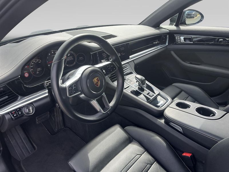 Porsche Panamera (2020) 4 - fotka 16 z 30