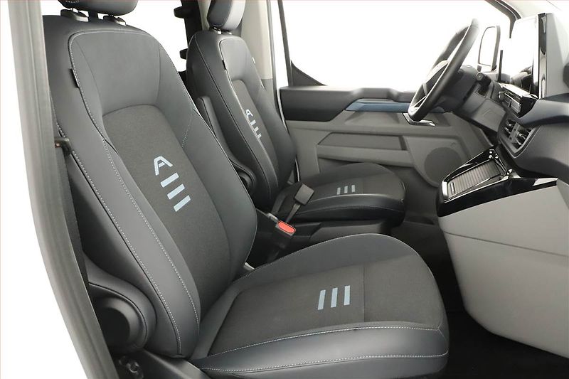 Ford Tourneo Custom (2025) 2.0 EcoBlue AWD - fotka 7 z 24