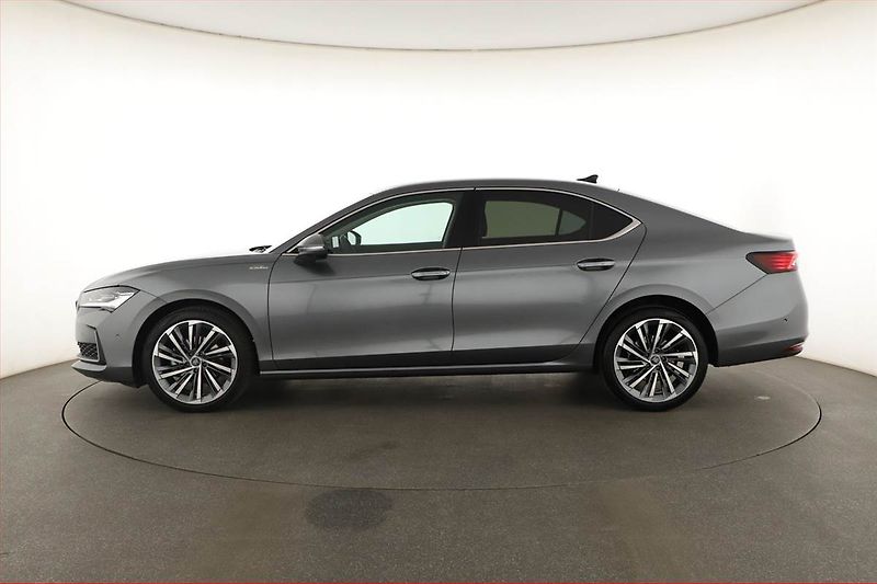 Škoda Superb (2025) 2.0 TDI, LAURIN & KLEMENT - fotka 3 z 22