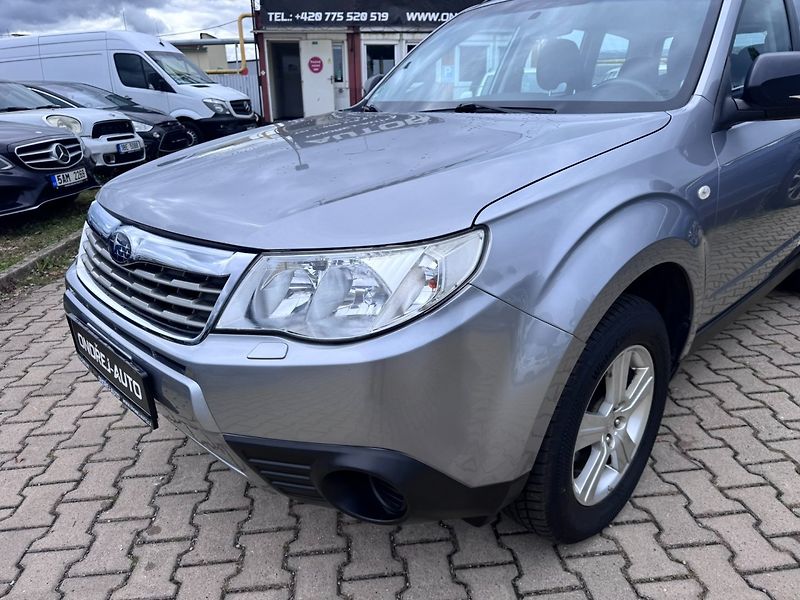 Subaru Forester (2008) 4X4 2,0i 110 KW AUTOMAT KOLA - fotka 10 z 41