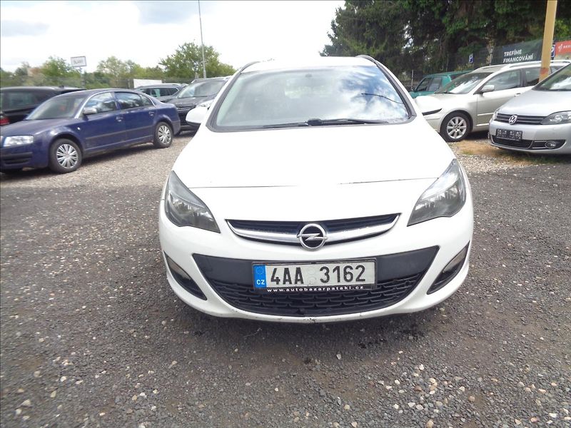 Opel Astra 1,7 - fotka 2 z 17