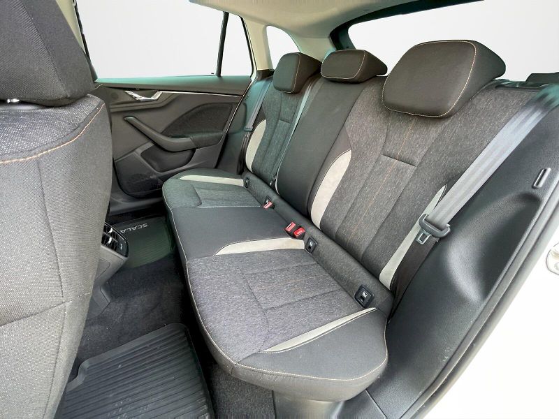 Škoda Scala (2020) 1.0 TSI 85 kW Style Plus - fotka 23 z 33