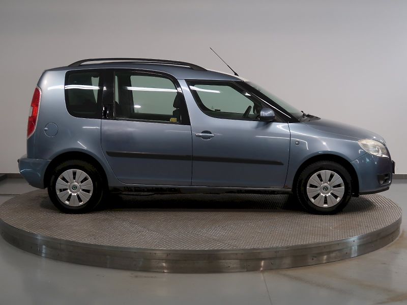 Škoda Roomster (2007) STYLE 1.4i 16V 63KW TAŽNÉ - fotka 8 z 26