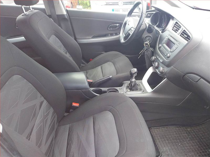 Kia Ceed (2015) 1.6 GDI, ČR,1.maj, Serv.kniha - fotka 9 z 16