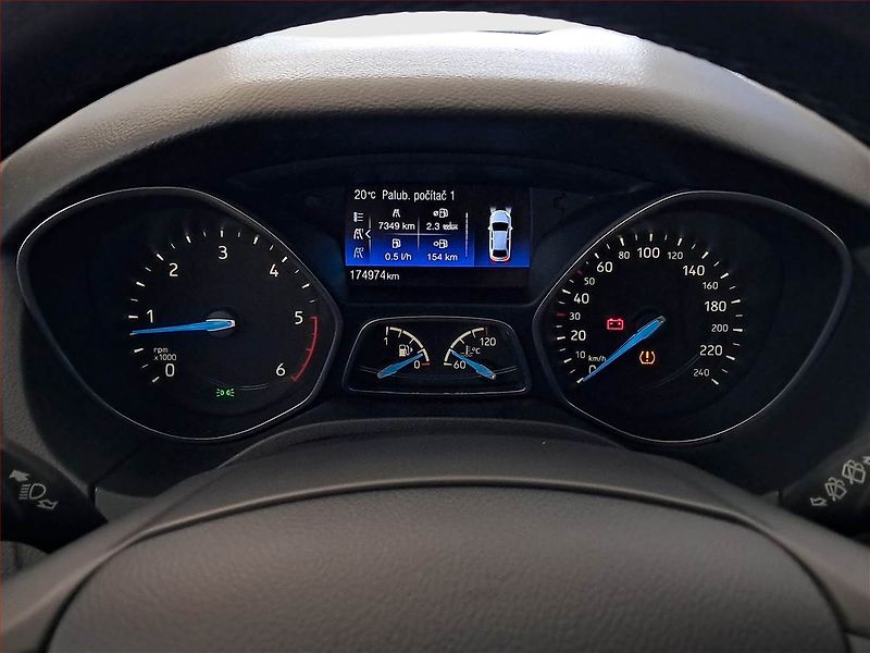 Ford Focus (2015) 1.5 TDCi, Serv.kniha, Tempomat - fotka 10 z 17