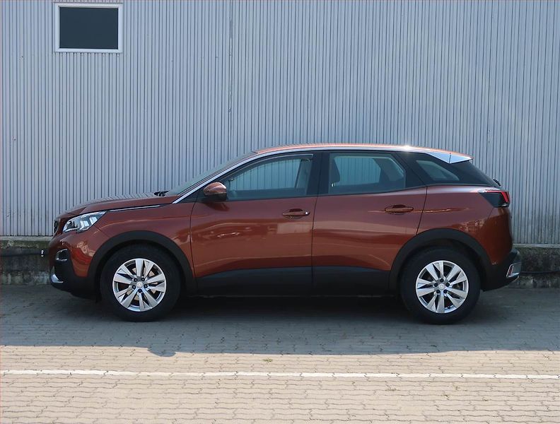 Peugeot 3008 (2018) 1.6 BlueHDi, Tempomat - fotka 3 z 18