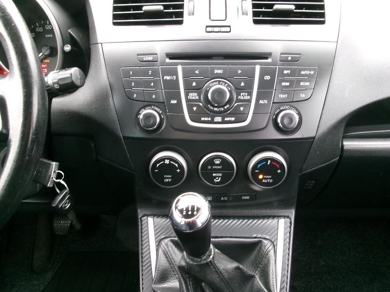 Mazda 5 (2011) 2,0i AC TEMP VÝHŘEV 7míst - fotka 28 z 32