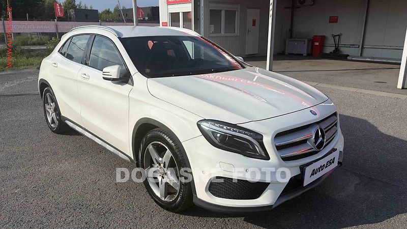 Mercedes-Benz GLA (2017) 200D 4Mat, AT, navi, bixen - fotka 1 z 3
