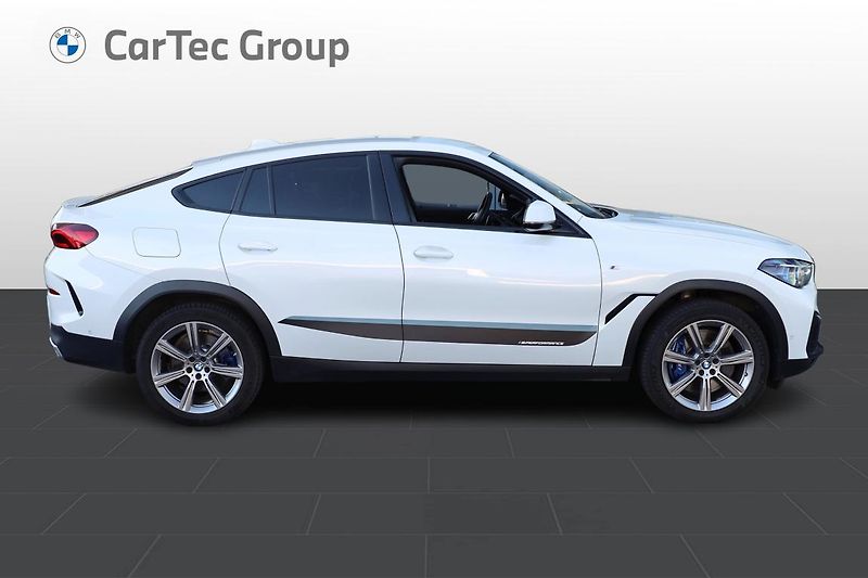 BMW X6 xDrive40d - fotka 6 z 15