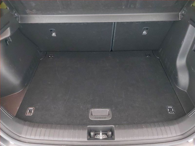 Hyundai Kona (2020) 1.6 T-GDI, Automat, Kůže - fotka 14 z 17