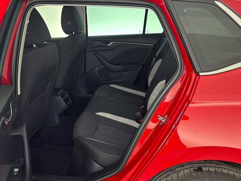 Škoda Kamiq Top Selection DSG - fotka 8 z 27