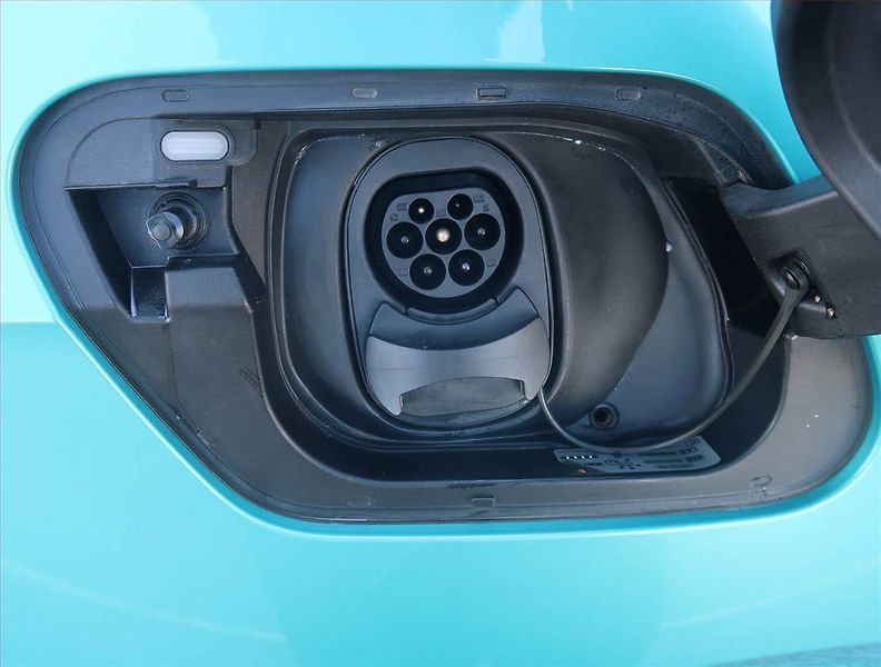 Volkswagen ID.3 (2020) Pro Perf. (62 kWh), SoH 87% - fotka 21 z 22