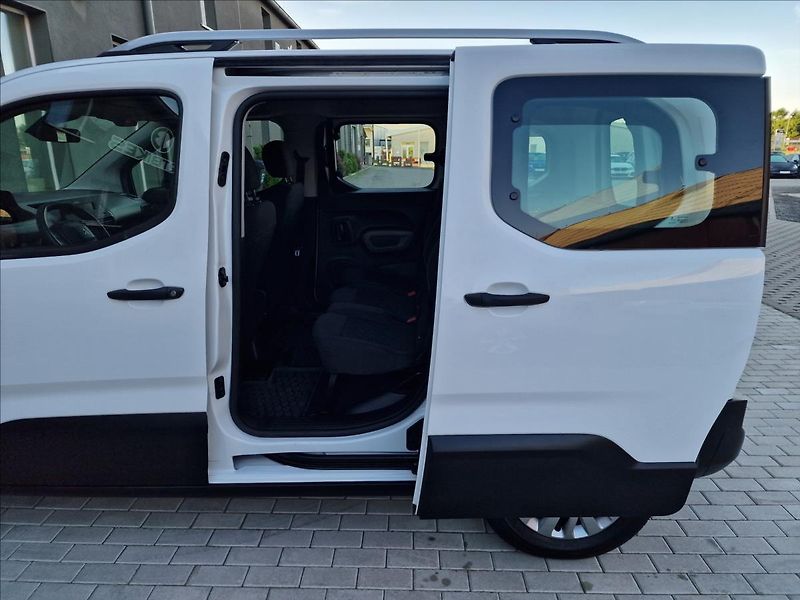 Peugeot Rifter 1.2 PureTech 110 S&S,ČR,1.Maj - fotka 18 z 50