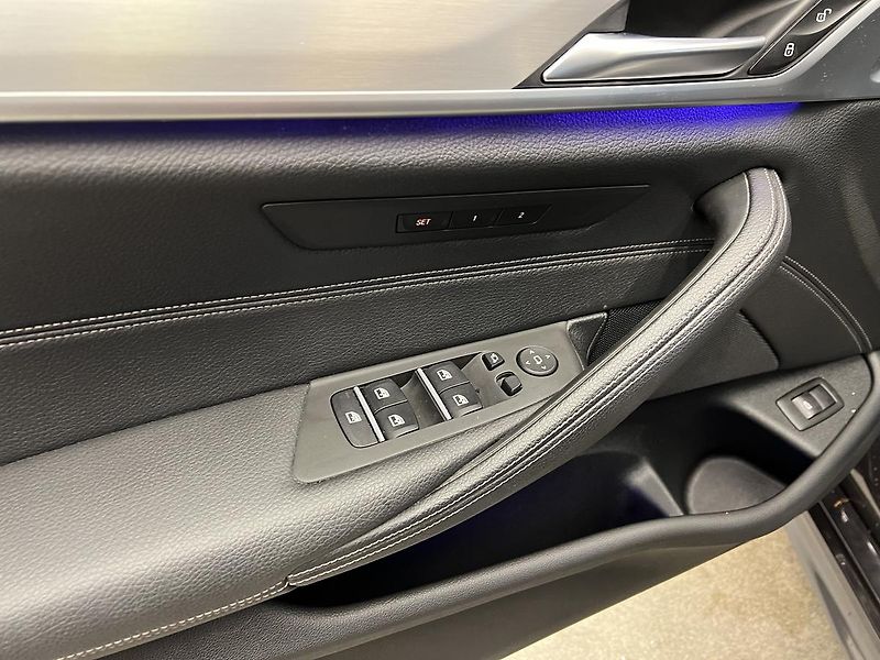 BMW Řada 5 530D XDRIVE M-SPORT 195kW - fotka 22 z 24
