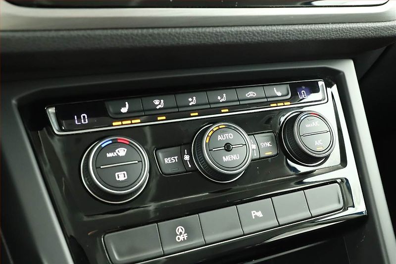 Volkswagen Touran (2019) 2.0 TDI - fotka 13 z 14