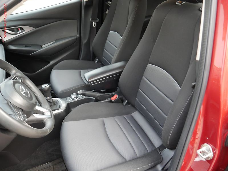 Mazda CX-3 (2017) 2.0i, ČR, AC, navi, park - fotka 9 z 16