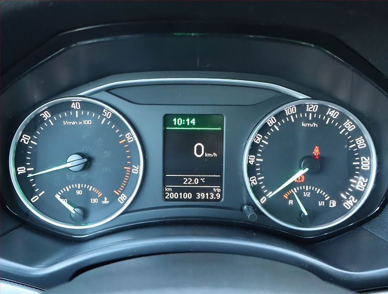 Škoda Octavia (2010) 1.2 TSI, Navi, Tempomat - fotka 11 z 16