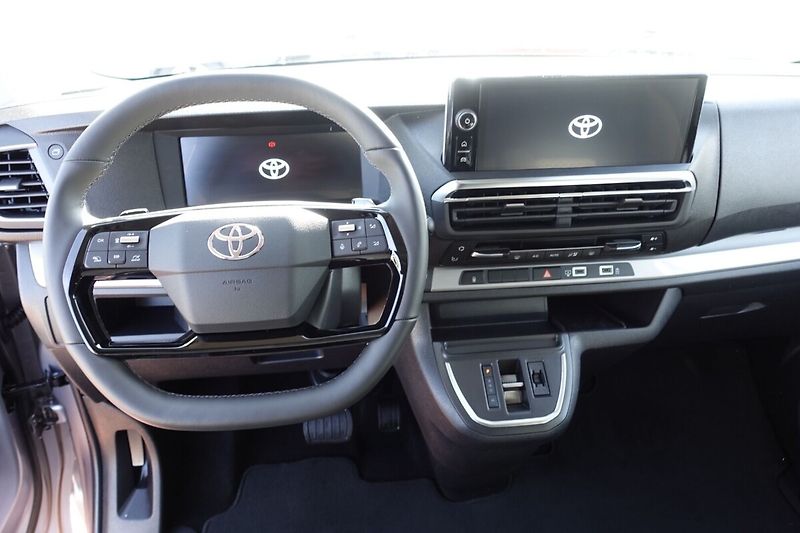 Toyota ProAce Verso 2.0 Diesel 177 - 8 AT Family 8 - fotka 16 z 36