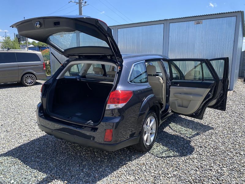 Subaru Outback 2.5i 170PS 4x4 BIFUEL PAN NAVI - fotka 130 z 157