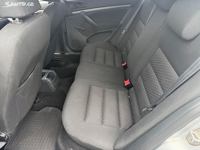 Škoda Octavia 1.6 TDI 77kW - fotka 24 z 28
