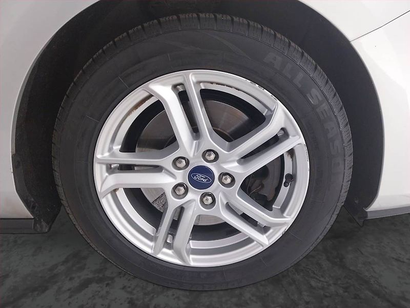 Ford Focus (2019) 1.5 TDCi, Automat, Navi - fotka 15 z 20