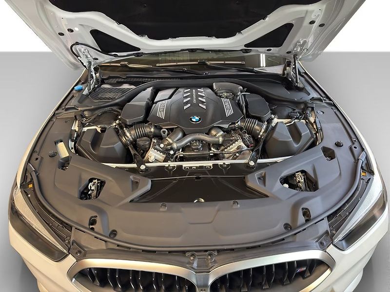 BMW Řada 8 M850i xDrive Coupé 10/2025 TOP - fotka 11 z 11