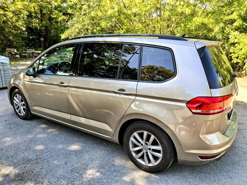 Volkswagen Touran 1.4TSI 7míst servisní historie - fotka 3 z 50