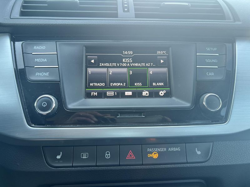 Škoda Fabia 1.0TSi 70kw TEMPOMAT TAŽNÉ ALU - fotka 21 z 44