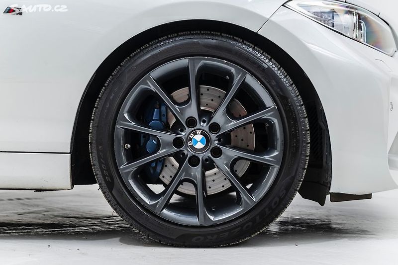 BMW Řada 2 M235i xDrive*Remus - fotka 11 z 40