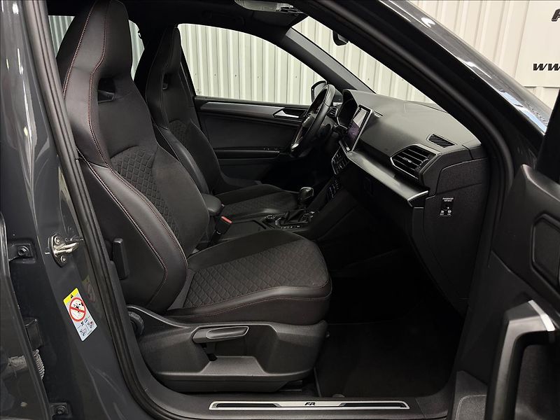 Seat Tarraco FR 2.0TSI 140kW DSG PANORAMA - fotka 43 z 47