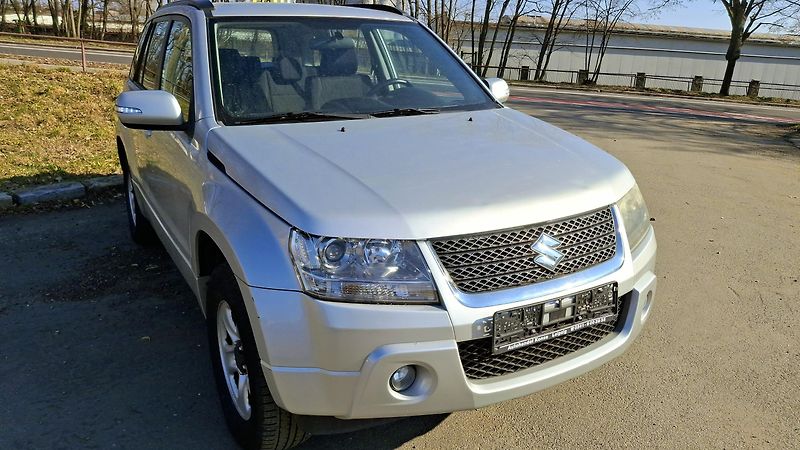 Suzuki Grand Vitara 2.0  4x4 servisní historie - fotka 17 z 46