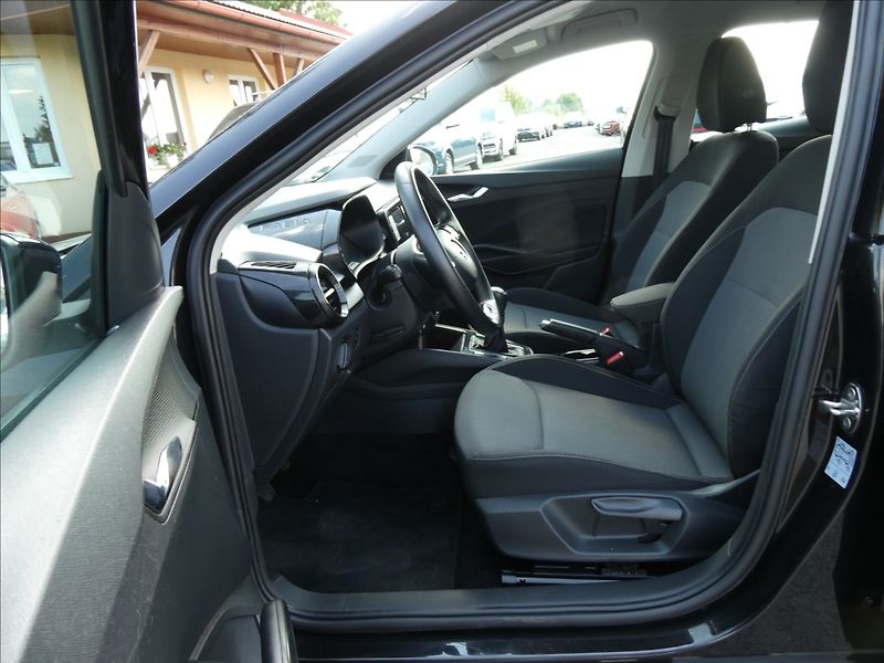 Škoda Fabia 1,0 TSi 70kW závěs,tempomat - fotka 21 z 38