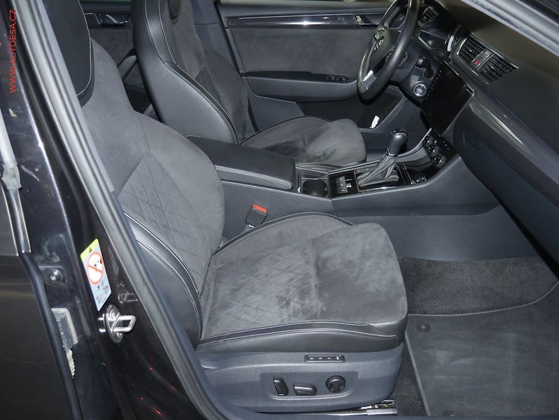 Škoda Superb (2018) 2.0 TDi 4x4, Ambition, DSG - fotka 12 z 26